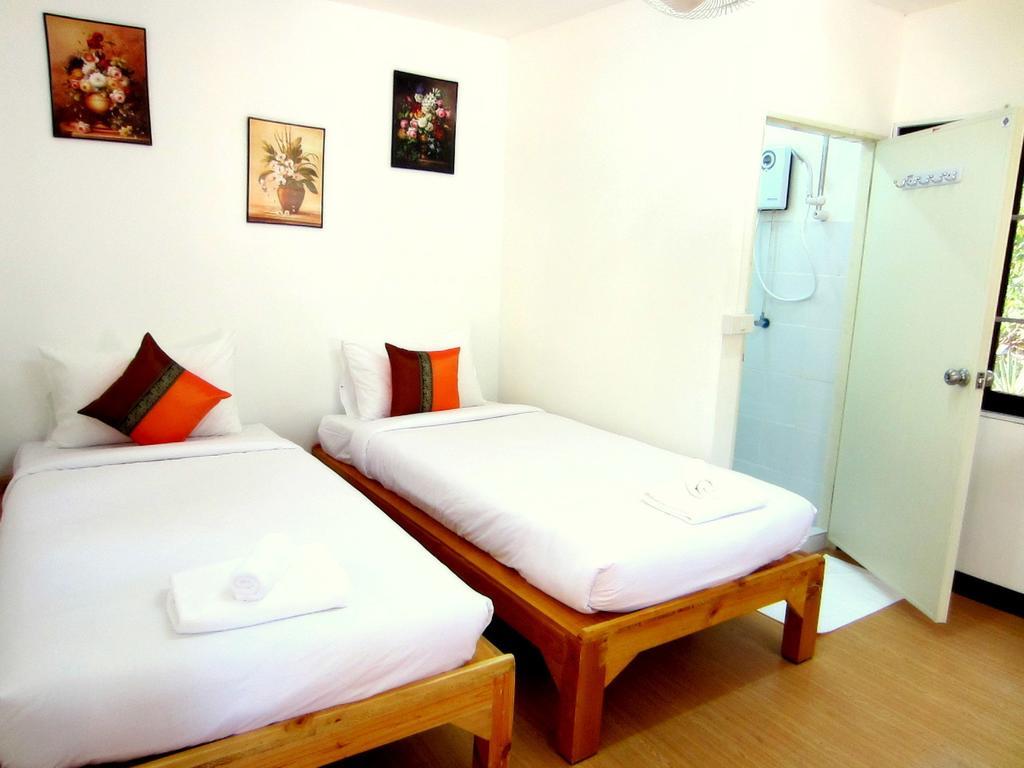 Golden Teak Homestay Mae Rim Exterior photo